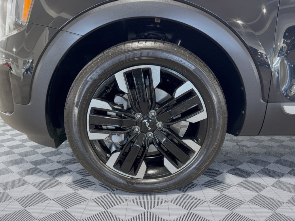 Used 2025 Kia Telluride SX Prestige AWD/4WD image 13