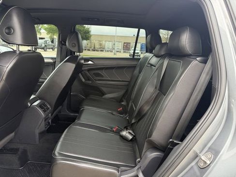 Used 2024 Volkswagen Tiguan SE R-Line image 28