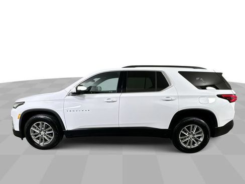 Used 2023 Chevrolet Traverse LT FWD image 5