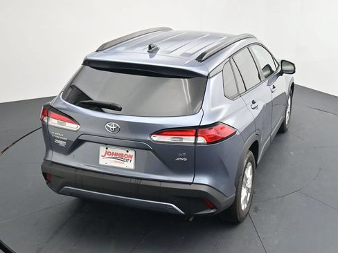 Used 2025 Toyota Corolla Cross LE AWD/4WD image 29