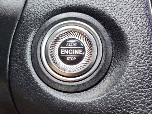 Used 2020 Mercedes-Benz GLC 300 4MATIC image 20