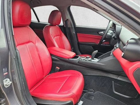 Used 2021 Alfa Romeo Giulia Sprint w/ Nero Edizione image 20