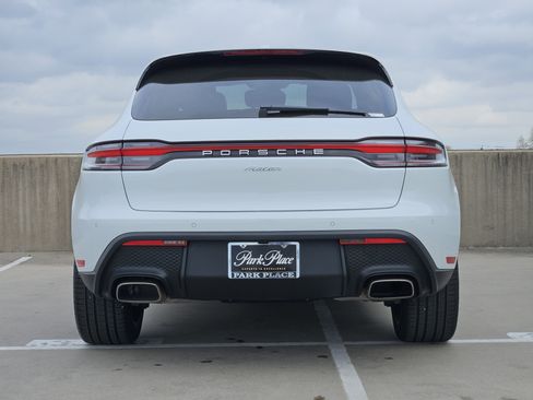 Certified 2025 Porsche Macan image 7