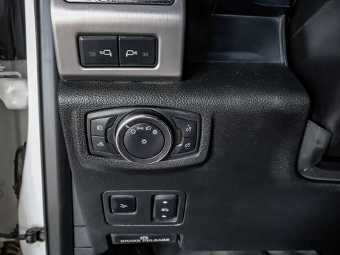 Used 2021 Ford F350 Platinum w/ FX4 Off-Road Package AWD/4WD image 26