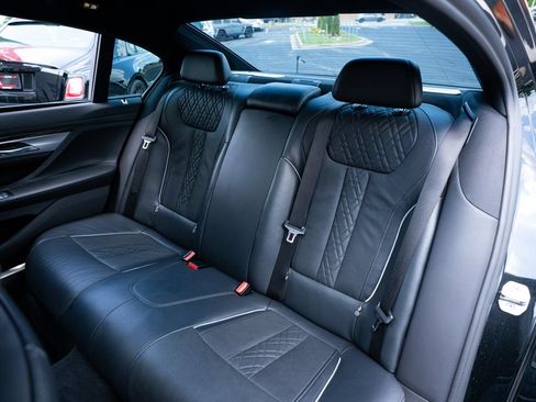 Used 2021 BMW 740i w/ M Sport Package RWD image 47
