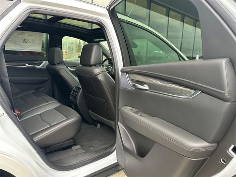 New 2025 Cadillac XT5 Sportv w/ Technology Package image 13