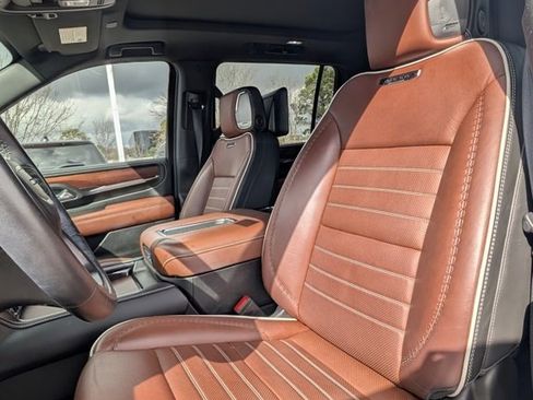 Used 2024 GMC Yukon XL Denali Ultimate image 6