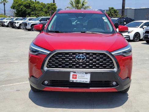 Certified 2024 Toyota Corolla Cross XLE image 2