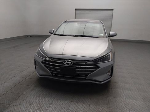 Used 2020 Hyundai Elantra SE FWD image 15