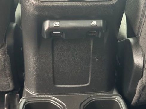 Used 2023 Jeep Gladiator Sport image 23