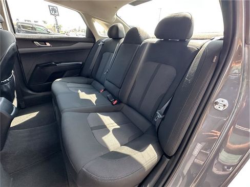 Used 2022 Kia K5 LXS FWD image 16