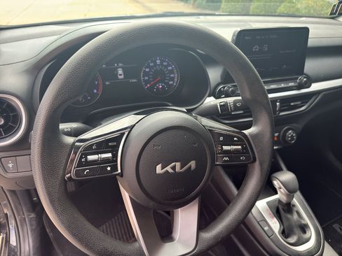 Used 2024 Kia Forte LX FWD image 12