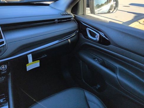 New 2026 Jeep Compass Limited image 16