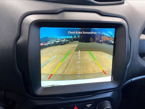 Used 2022 Jeep Renegade Latitude AWD/4WD image 22