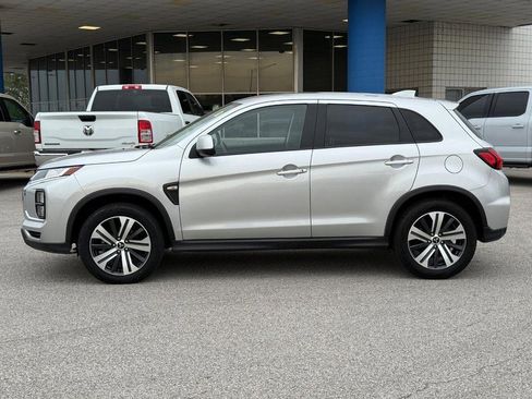 Used 2023 Mitsubishi Outlander Sport ES image 2