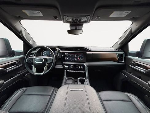 Used 2024 GMC Sierra 2500 Denali w/ Denali Reserve Package image 14