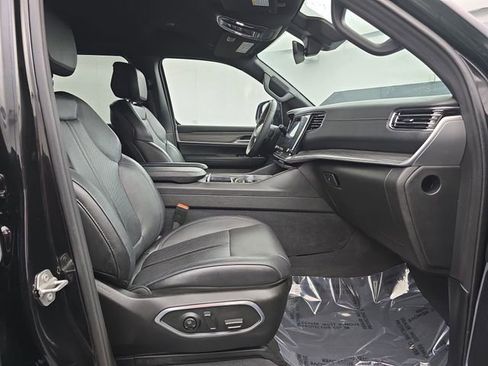 Used 2024 Jeep Wagoneer Series II w/ Flexible Seating Group image 45