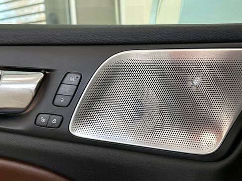 Certified 2023 Volvo S60 B5 Ultimate w/ Climate Package image 18