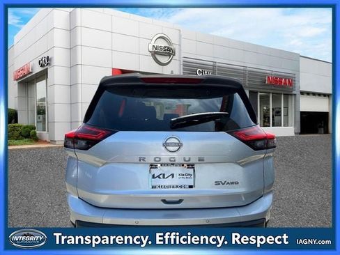 Certified 2024 Nissan Rogue SV AWD/4WD image 4