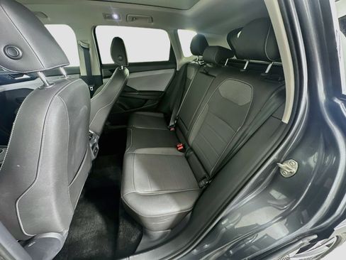 Used 2023 Volkswagen Taos SE w/ Panoramic Sunroof Package FWD image 29