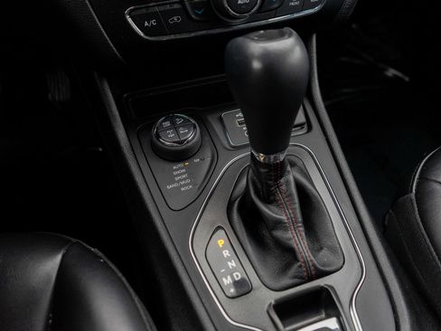 Used 2021 Jeep Cherokee Trailhawk w/ Trailer Tow Group image 21