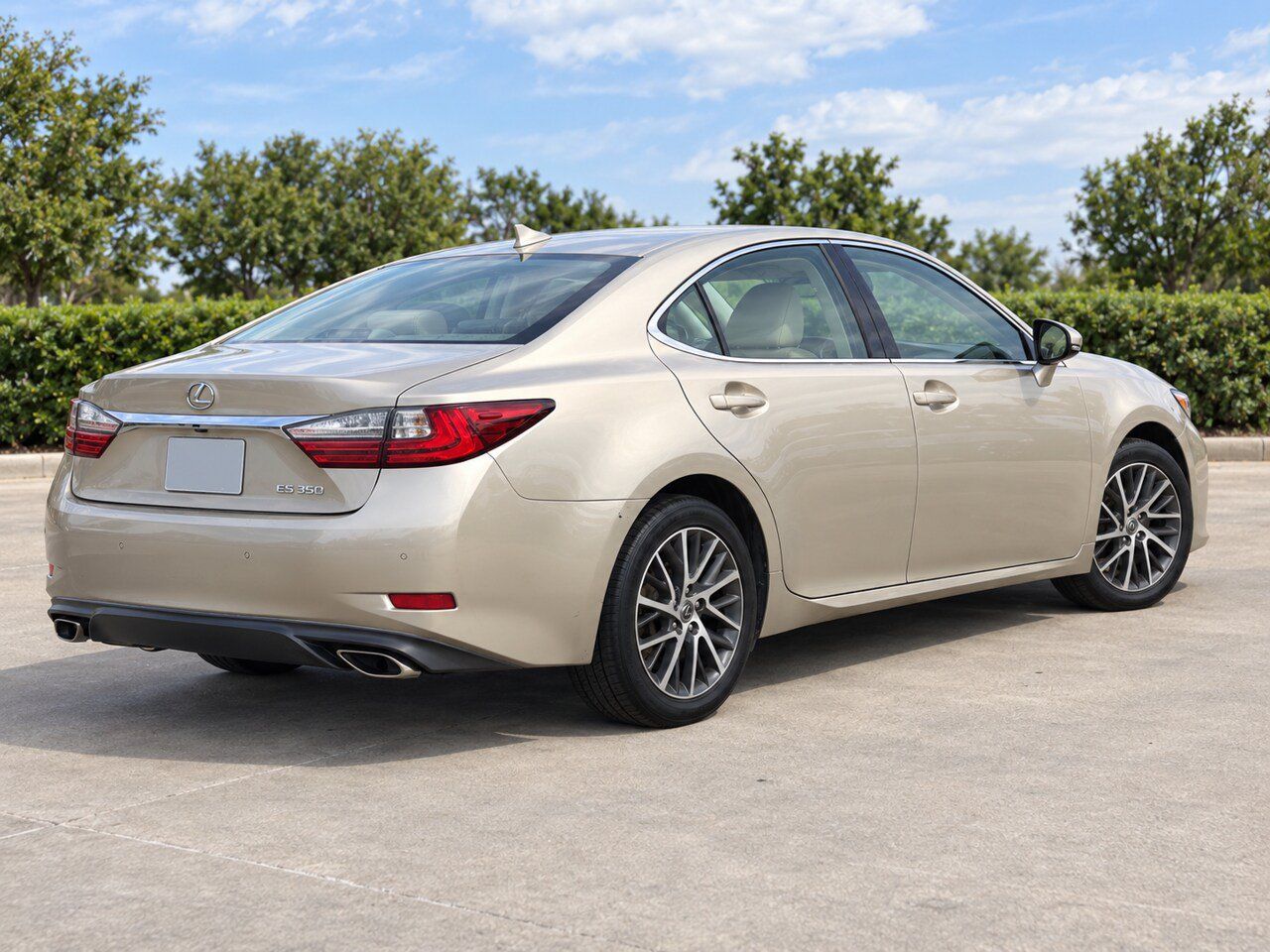 Used 2017 Lexus ES 350 FWD image 6