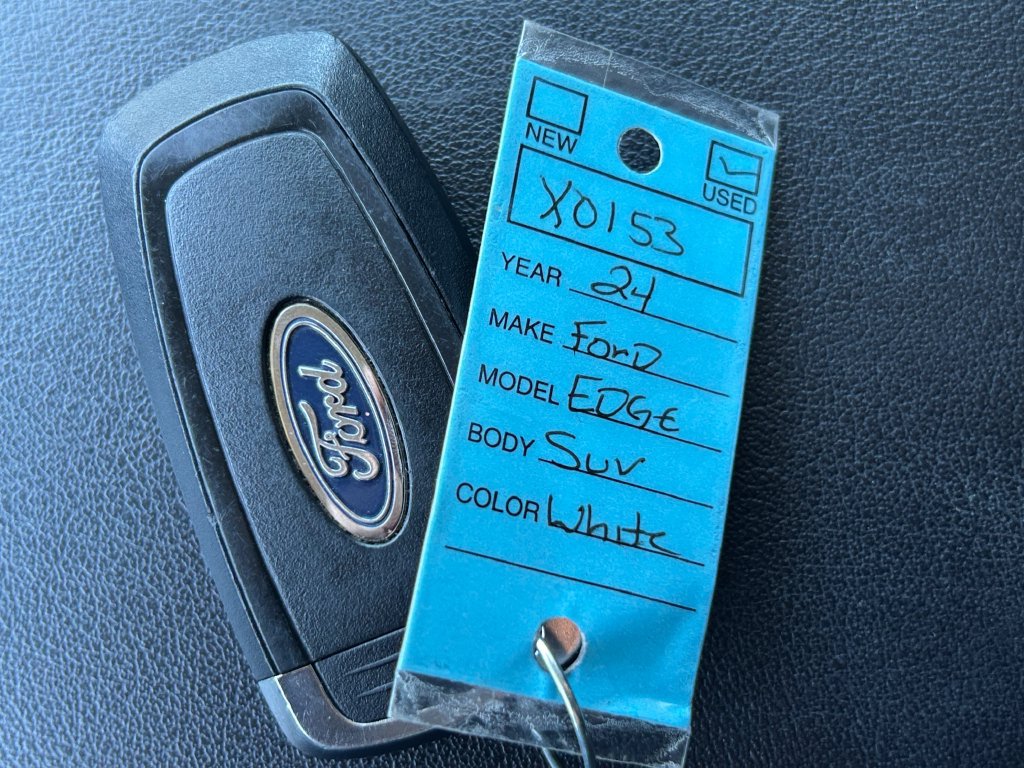 Used 2024 Ford Edge SEL AWD/4WD image 36