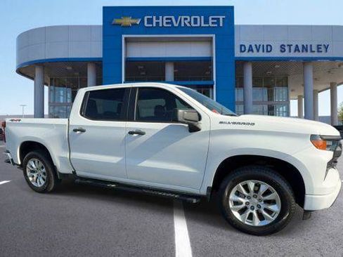 Used 2023 Chevrolet Silverado 1500 Custom AWD/4WD image 9