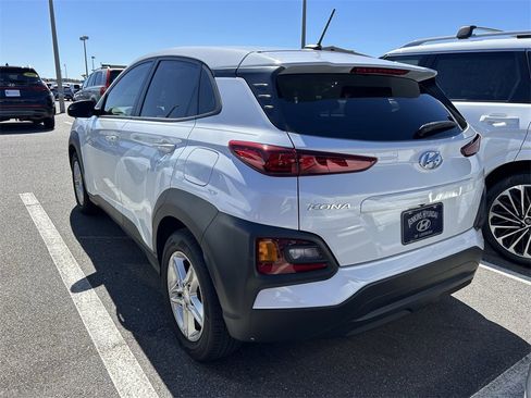 Used 2018 Hyundai Kona SE image 3