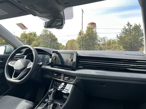 New 2025 Volkswagen Jetta SE image 16