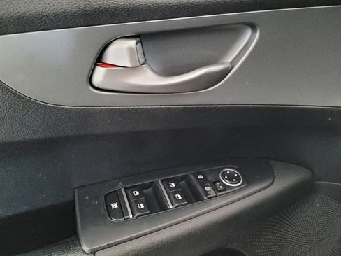 Used 2021 Kia Forte LXS FWD image 27