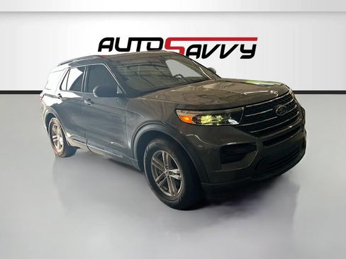 Used 2021 Ford Explorer XLT RWD image 1