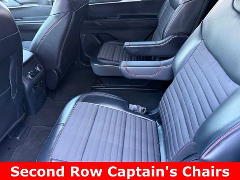 Certified 2025 Ford Explorer ST-Line image 18