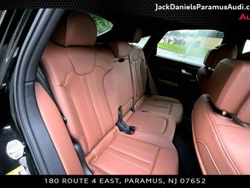 Used 2023 Audi Q5 2.0T Prestige w/ Prestige Package AWD/4WD image 19