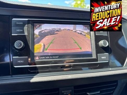 Used 2024 Volkswagen Jetta SE FWD image 22
