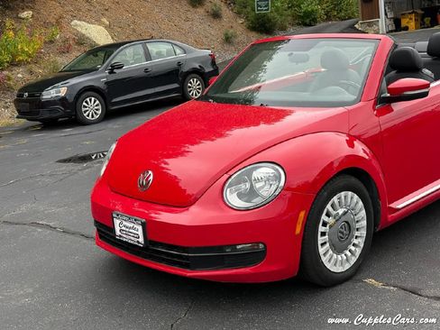 Used 2014 Volkswagen Beetle 1.8T FWD image 37