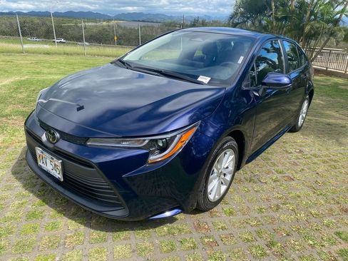 Used 2025 Toyota Corolla LE image 3