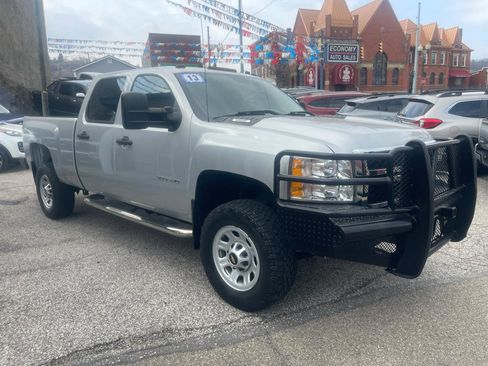 Used 2013 Chevrolet Silverado 3500 W/T w/ Snow Plow Prep Package AWD/4WD image 4