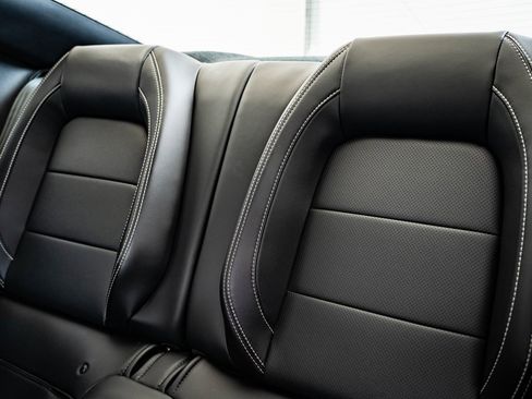 Used 2022 Ford Mustang Shelby GT500 w/ Technology Package image 32