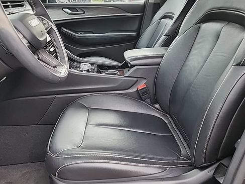 Used 2022 Jeep Grand Cherokee Limited 4xe AWD/4WD image 13