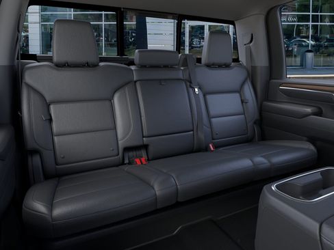 Used 2025 GMC Sierra 2500 SLT w/ SLT Convenience Package image 19