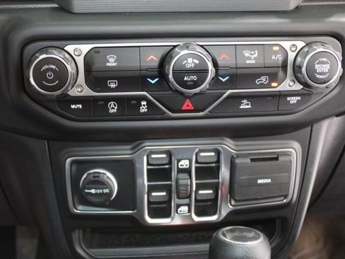 Used 2022 Jeep Wrangler Unlimited Sport AWD/4WD image 23