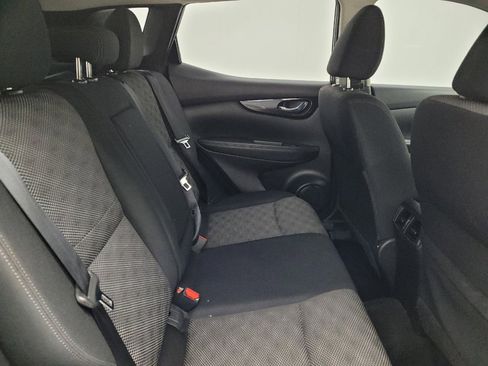 Used 2018 Nissan Rogue Sport SV w/ SV Technology Package image 19