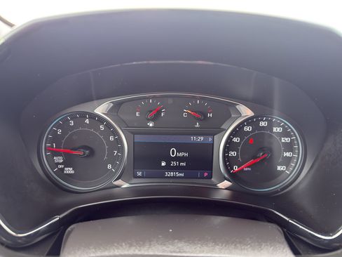 Used 2024 Chevrolet Equinox RS w/ RS Leather Package image 17