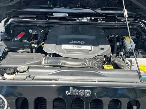 Used 2014 Jeep Wrangler Sport AWD/4WD image 25