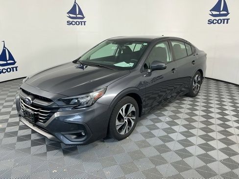 Used 2023 Subaru Legacy Premium image 3
