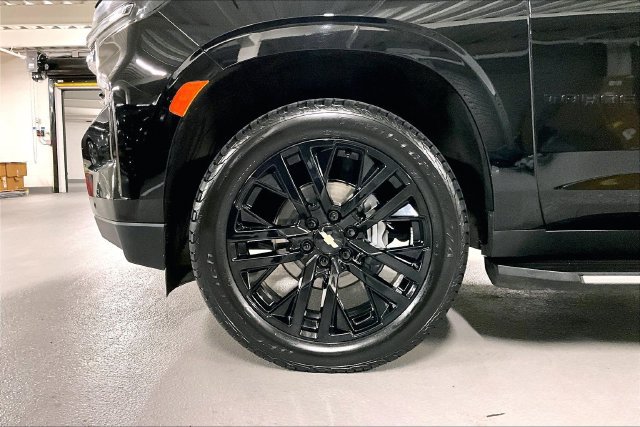 Used 2021 Chevrolet Tahoe LT w/ LT Signature Package AWD/4WD image 8
