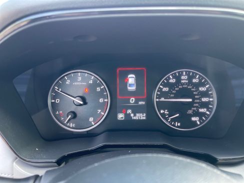 Used 2024 Subaru Legacy Premium w/ Popular Package #1 AWD/4WD image 4
