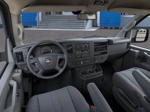 New 2025 Chevrolet Express 3500 LT w/ LT Preferred Equipment Group RWD image 15