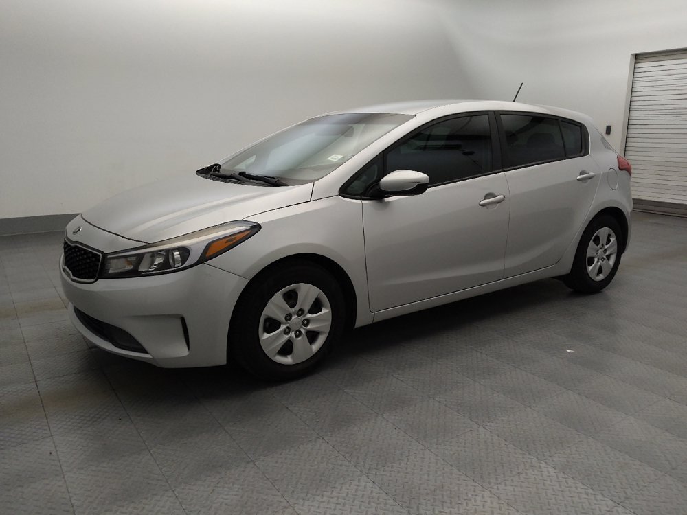 Used 2017 Kia Forte LX FWD image 2